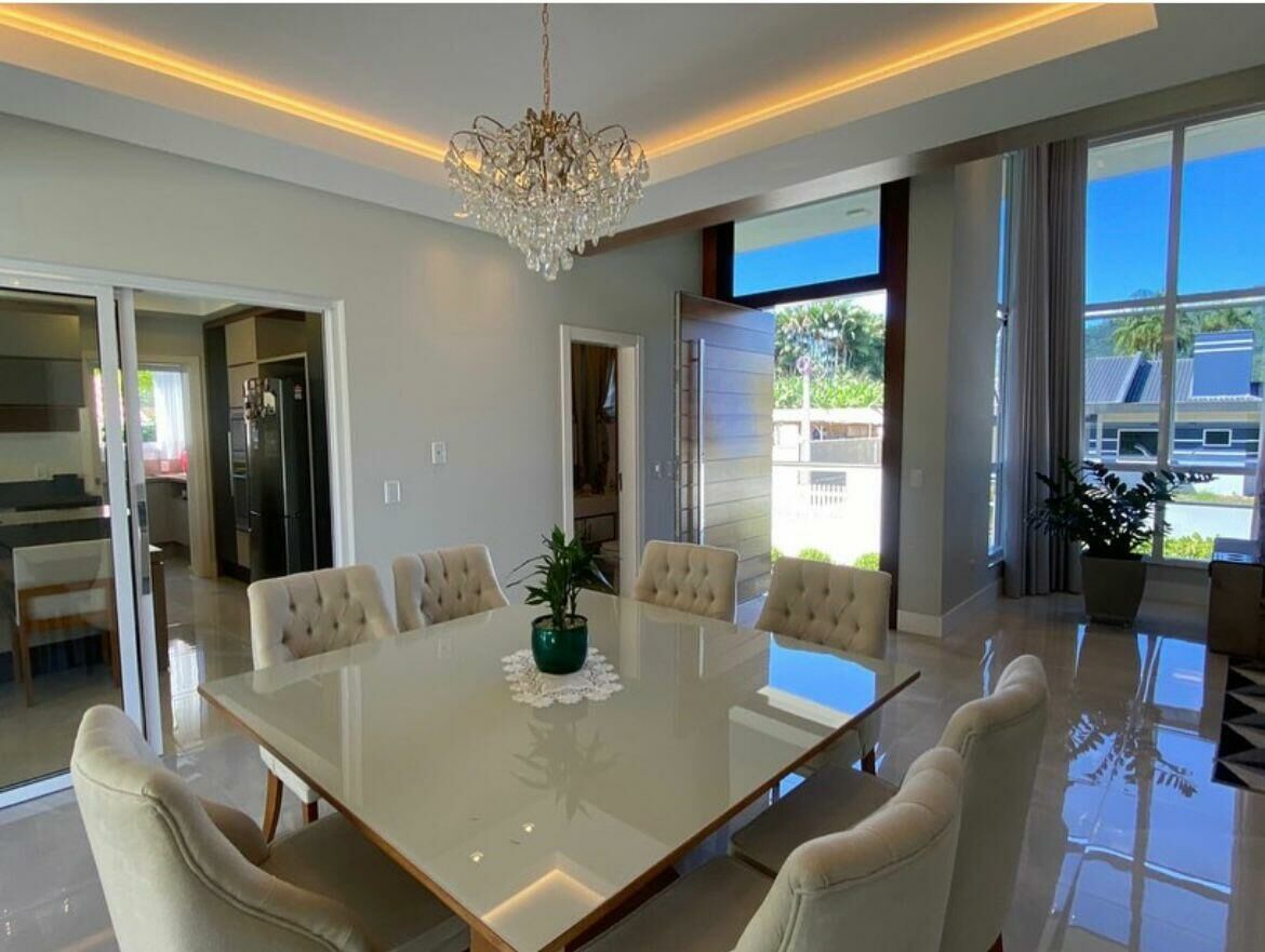 Imagem do Casa com piscina em Schroeder